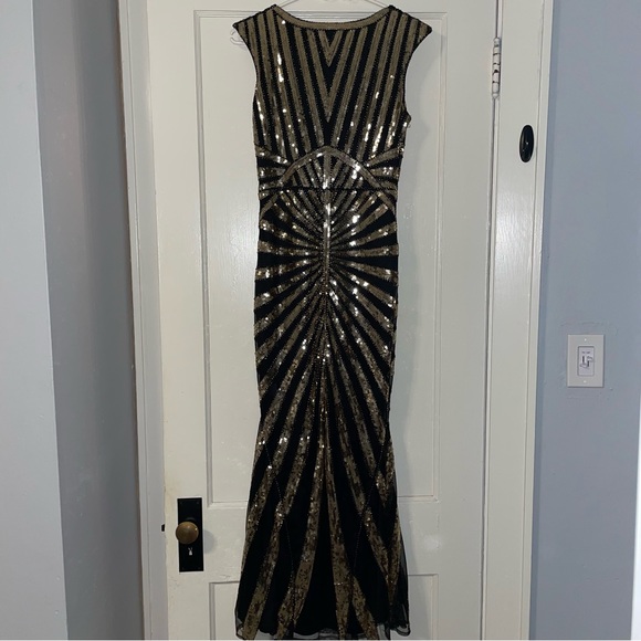 Gold and Black sequin gown - Picture 2 of 6